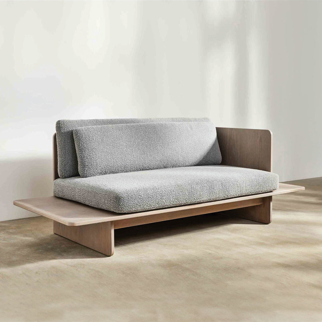 ソファー Benchmark | Muse Sofa – Prevalent Projects