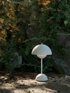 Flowerpot VP9 Portable Table Lamp