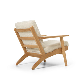Carl Hansen & Søn | CH290 Lounge Chair – Prevalent Projects