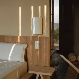 Singular Wall Light