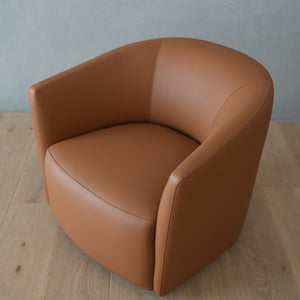 Capote Swivel Chair