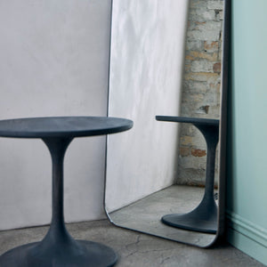 MG203 | Turned Side Table