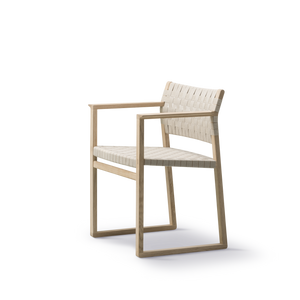 BM62 Armchair – Linen Webbing