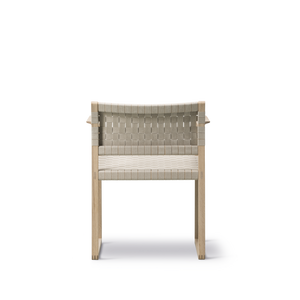 BM62 Armchair – Linen Webbing