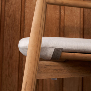 E008 | Embrace Outdoor Dining Chair