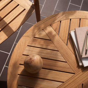 E022 | Embrace Outdoor Table