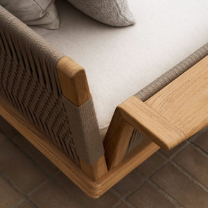 E00S | Embrace Outdoor Sofa