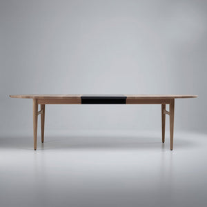 Øya Dining Table