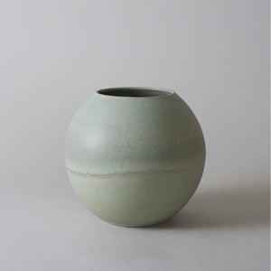 Orb Vase – Mineral