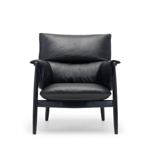 E015 | Embrace Lounge Chair