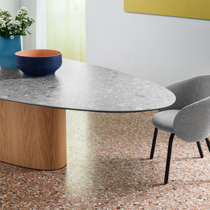 Monoplauto Dining Table