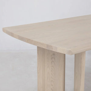 Crest Dining Table